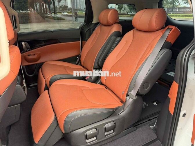 Kia Carnival Signature 2.2D 2025 Trắng 38000 km