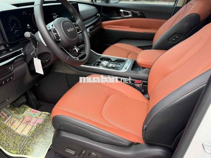 Kia Carnival Signature 2.2D 2025 Trắng 38000 km