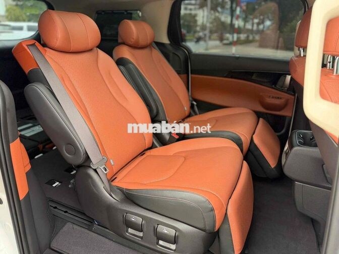Kia Carnival Signature 2.2D 2025 Trắng 38000 km