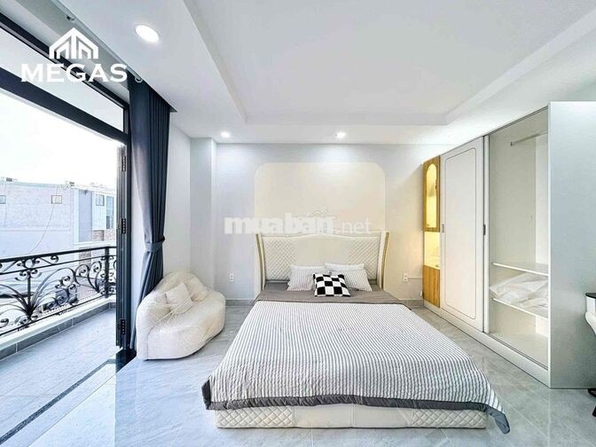 STUDIO 40m2 BAN CÔNG THOÁNG FULL NỘI THẤT NGAY TRUNG TÂM QUẬN 7