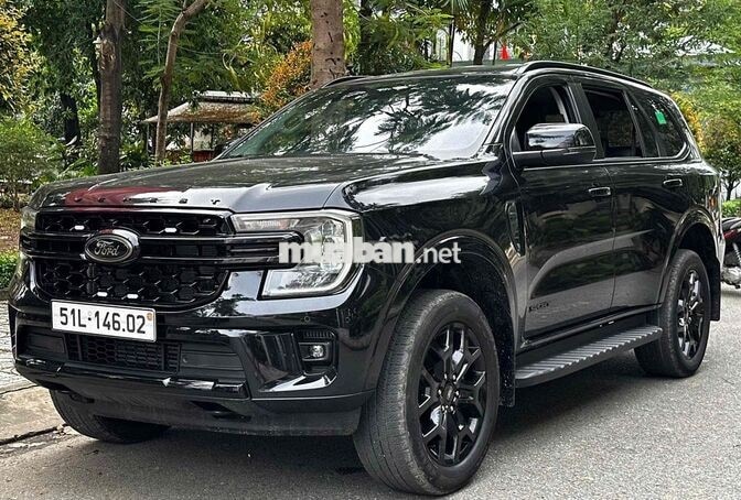 Ford Everest Sport 2024 2.0 Tự động Đen