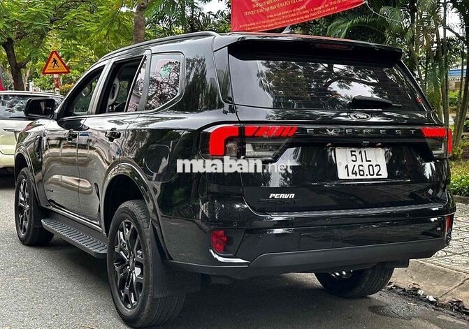 Ford Everest Sport 2024 2.0 Tự động Đen