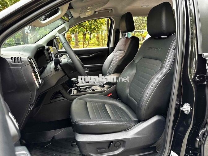 Ford Everest Sport 2024 2.0 Tự động Đen