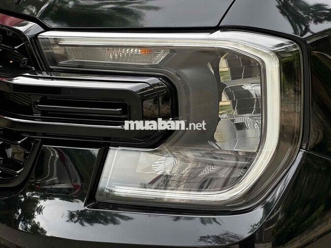 Ford Everest Sport 2024 2.0 Tự động Đen