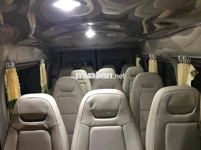 Ford Transit Luxury 2016 số sàn máy dầu 16 chỗ
