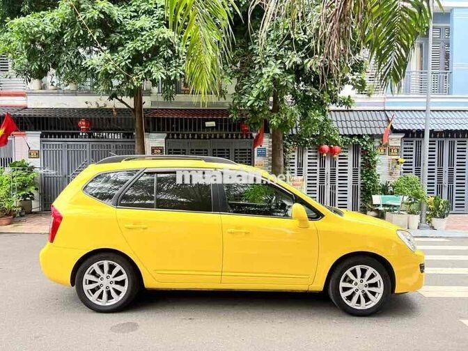 Kia Carens 1.6 MT 2010 Vàng 103.000 km