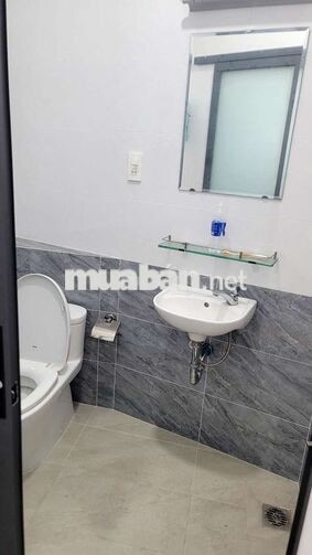 cho thuê mặt bằng và lâu 1 hoặc thuê cả 2 cũng được mặt tiền đường lớn