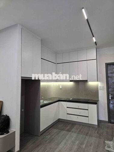 Chung cư mặt tiền Lầu 2 Phường Bến Thành Q1