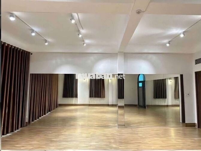 cho thuê nguyên căn 3 tầng mặt tiền Đỗ Quang