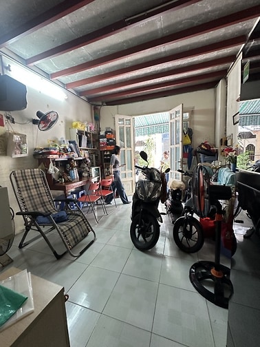 Bán nhà ngay Tân Hương, 6.5x6.7m hẻm 6m thông chỉ 4.4 tỷ 