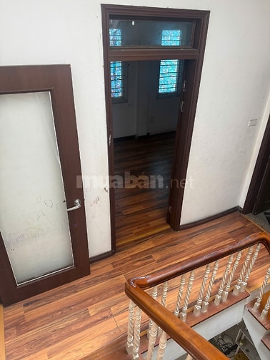  Cho thuê nhà 3 tầng rất đẹp tại mặt phố Tân Ấp, quận Ba Đình, giá 12t