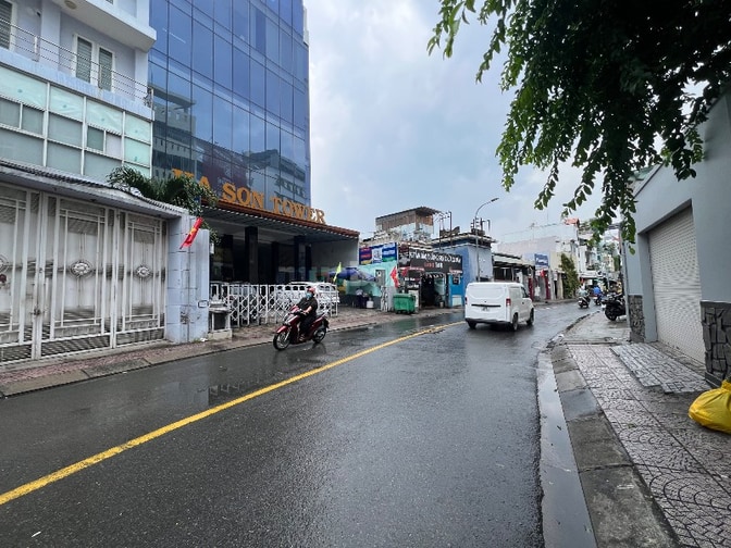 CHUYỂN NHƯỢNG TOÀ NHÀ HẦM + 6 TẦNG MẶT TIỀN 275 NGUYỄN VĂN ĐẬU - THU N