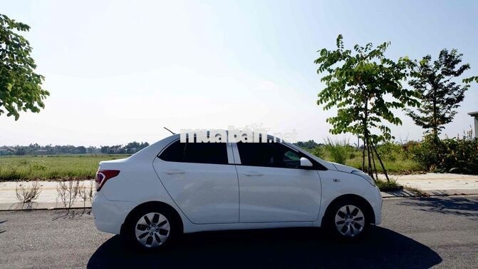 Hyundai i10 Sedan 2015 Trắng Xăng Số sàn