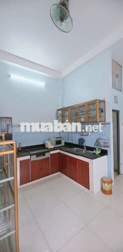 CHO THÊ NHÀ 2 MẠT TIỀN, KINH DOANH  SIÊU TỐT