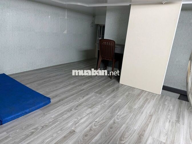 Phòng ĐẶNG THUỲ TRÂM, WC riêng, giờ giấc tự do
