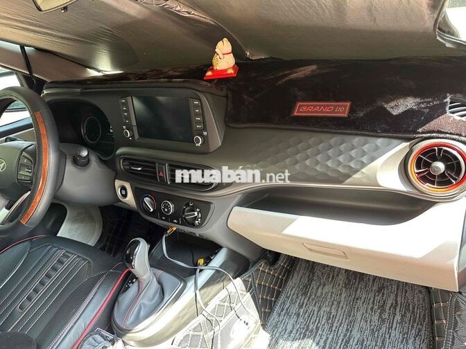 Hyundai Grand i10 2024 1.2 Tự động Đỏ 8..900 km