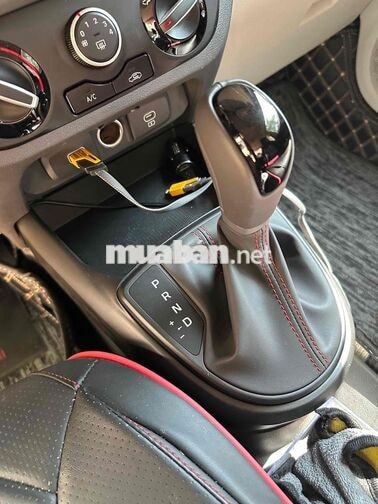 Hyundai Grand i10 2024 1.2 Tự động Đỏ 8..900 km