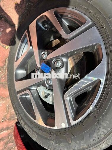 Hyundai Grand i10 2024 1.2 Tự động Đỏ 8..900 km
