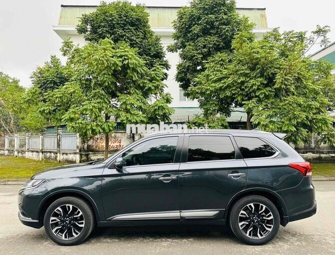 Mitsubishi Outlander sx2021 Premium