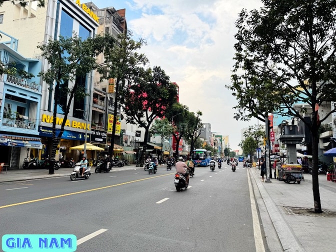 BÁN NHÀ MẶT TIỀN KINH DOANH : 152 HẬU GIANG - P. 6 - Q. 6 - TPHCM
