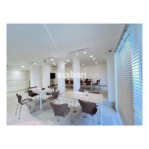 MT 160A Bàu Cát 3, P 12, Tân Bình DT 12x17m, 3 lầu, 78 triệu/tháng