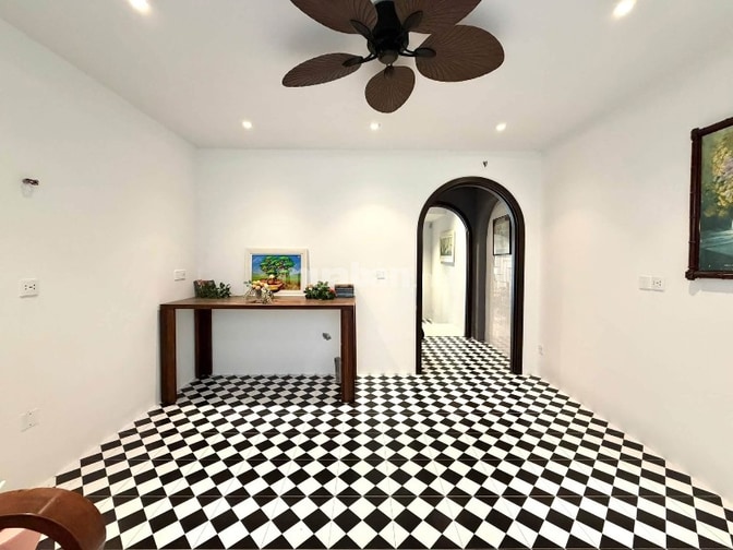Chính chủ bán nhà MT thụt đường Huyền Quang Q.1 - 4,1m x 18m - 18,5 tỷ