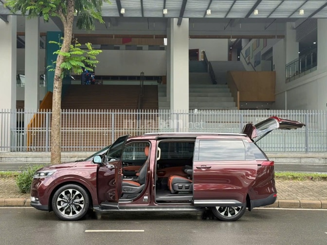 KIA CARNIVAL SIGNATURE 3.5 XĂNG 2023, 1 CHỦ, 10.000 KM,  NGUYÊN BẢN