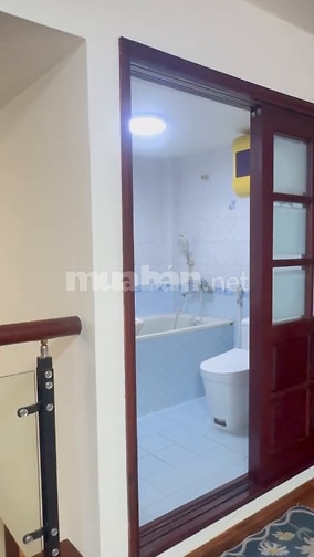 Cho thuê nhà 1 tầng+ gác lửng, nhà đẹp khu Vạn Phúc, Vạn Bảo,Ba Đình