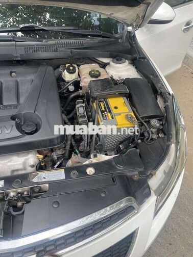 Chevrolet Cruze Số sàn Xăng Trắng