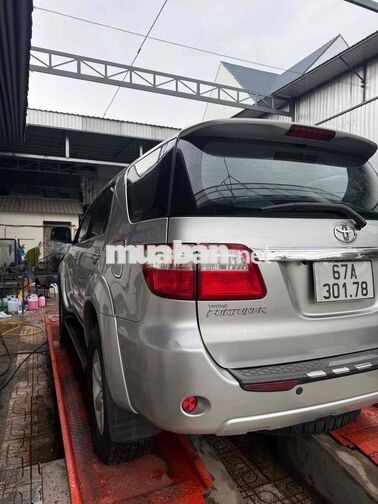 Toyota Fortuner 2009 Tự động Bạc 7 chỗ
