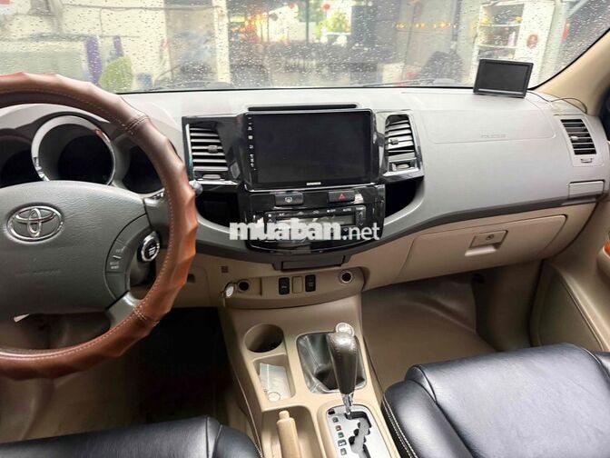 Toyota Fortuner 2009 Tự động Bạc 7 chỗ