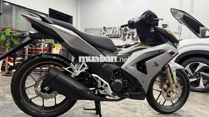 Winner V4 ABS 2025 LƯỚT 4500 km siêu cọp Bạc nhám