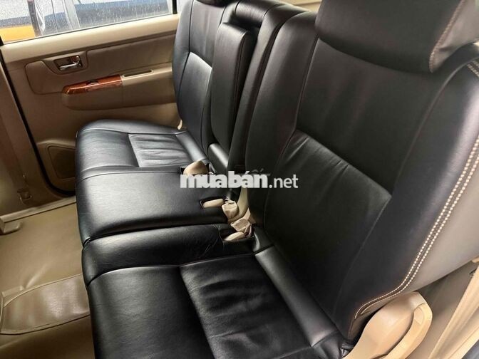 Toyota Fortuner 2009 Tự động Bạc 7 chỗ
