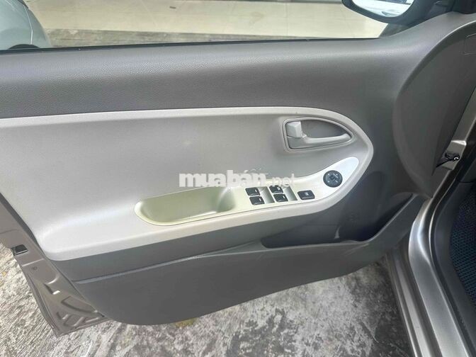 Kia Morning 2024 Số sàn Xăng 5 chỗ Vàng cát