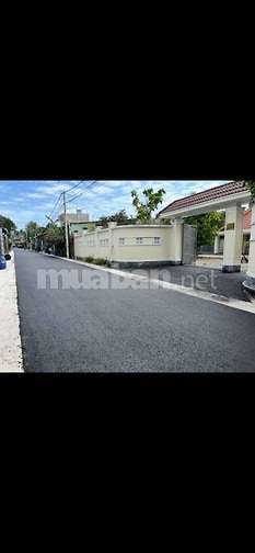 Cần bán villa sân vườn thuộc xã Phú Hòa Đông, TP HCM, 1400m2