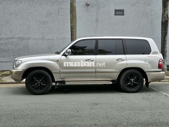 Toyota Landcruiser LC105 2005 Vàng cát Số sàn