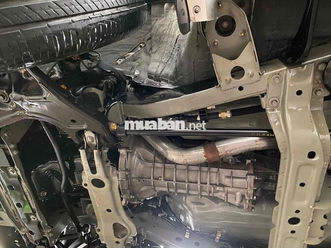 Ford Everest Số sàn Máy dầu Bạc