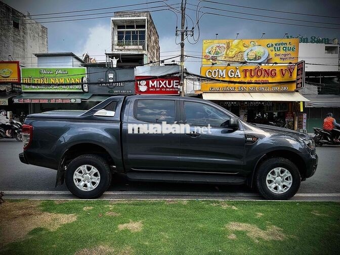 Ford Ranger XLS AT 2020 49000 km Siêu Cọp