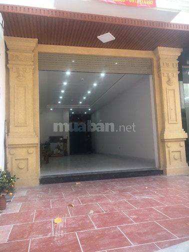 Chính chủ cho thuê toà nhà 8 tầng mặt phố Phạm Thận Duật