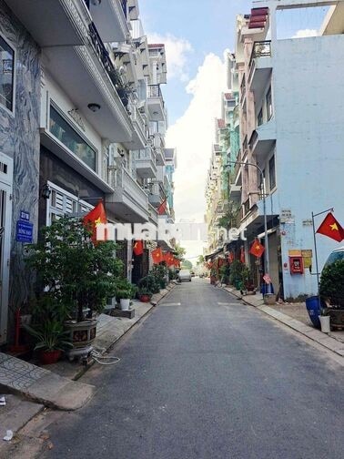 Bán gấp hạ giá 300 triệu nhà 4 tầng hẻm 37 Bến Lội