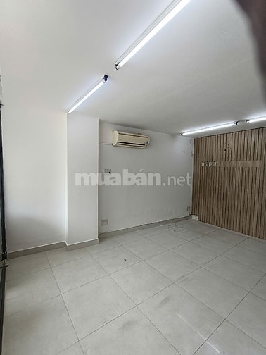 Cho thuê mặt bằng đối diện trường Thoại Ngọc Hầu (767 Lũy Bán Bích)