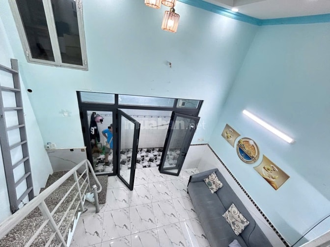3 tầng Âu Dương Lân P3 Q8 2PN, Nhà có sẵn nội thất, gần cầu chữ Y 