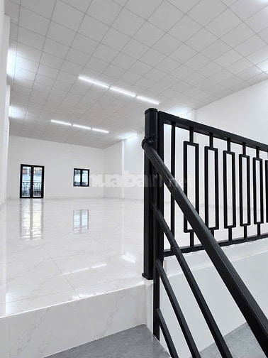 Cho thuê mặt bằng 7.6x20m tại Nguyễn Hới