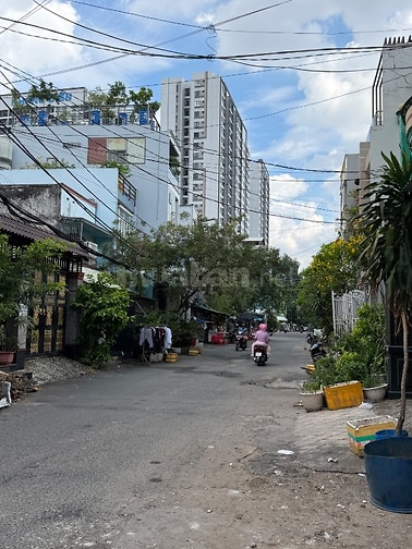Cho thuê mặt bằng 7.6x20m tại Nguyễn Hới