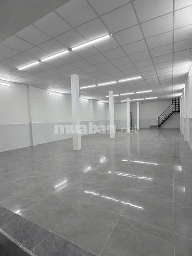 Cho thuê mặt bằng 7.6x20m tại Nguyễn Hới