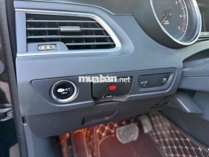 Peugeot 508 Đen 5 chỗ
