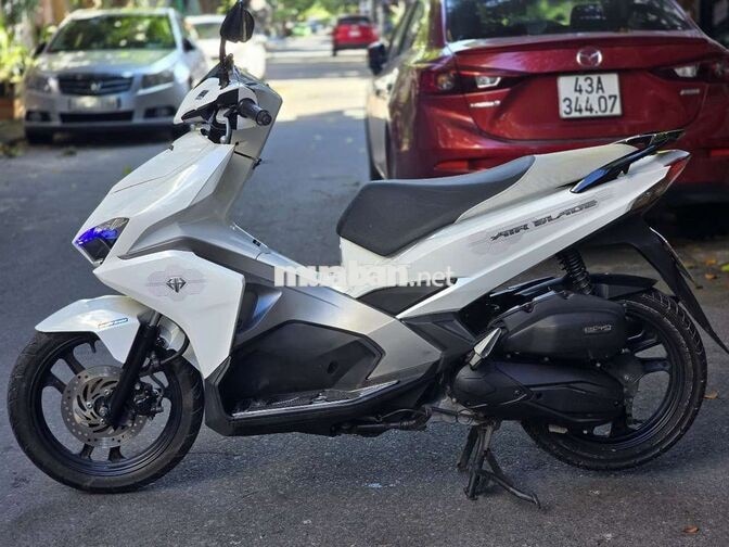 Honda Air Blade Trắng
