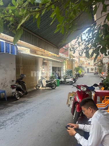 Cho thue nha nguyen can, gan duong hoang sa