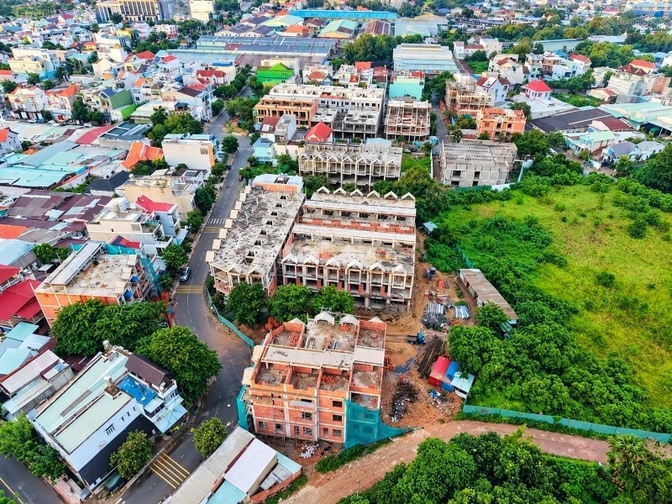 Nhà phố Nguyễn Văn Tiết 6,8 tỷ 5x20m, 1 trệt 2 lầu, vay 70%, 30% HĐMB