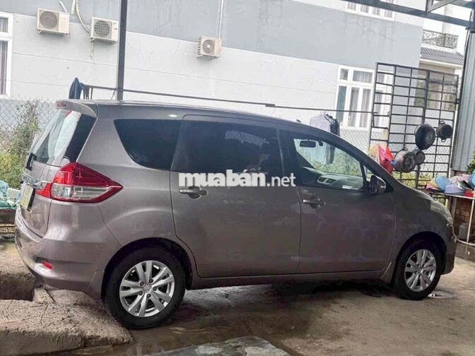 Suzuki Ertiga 7 chỗ Tự động Nâu Nhập khẩu